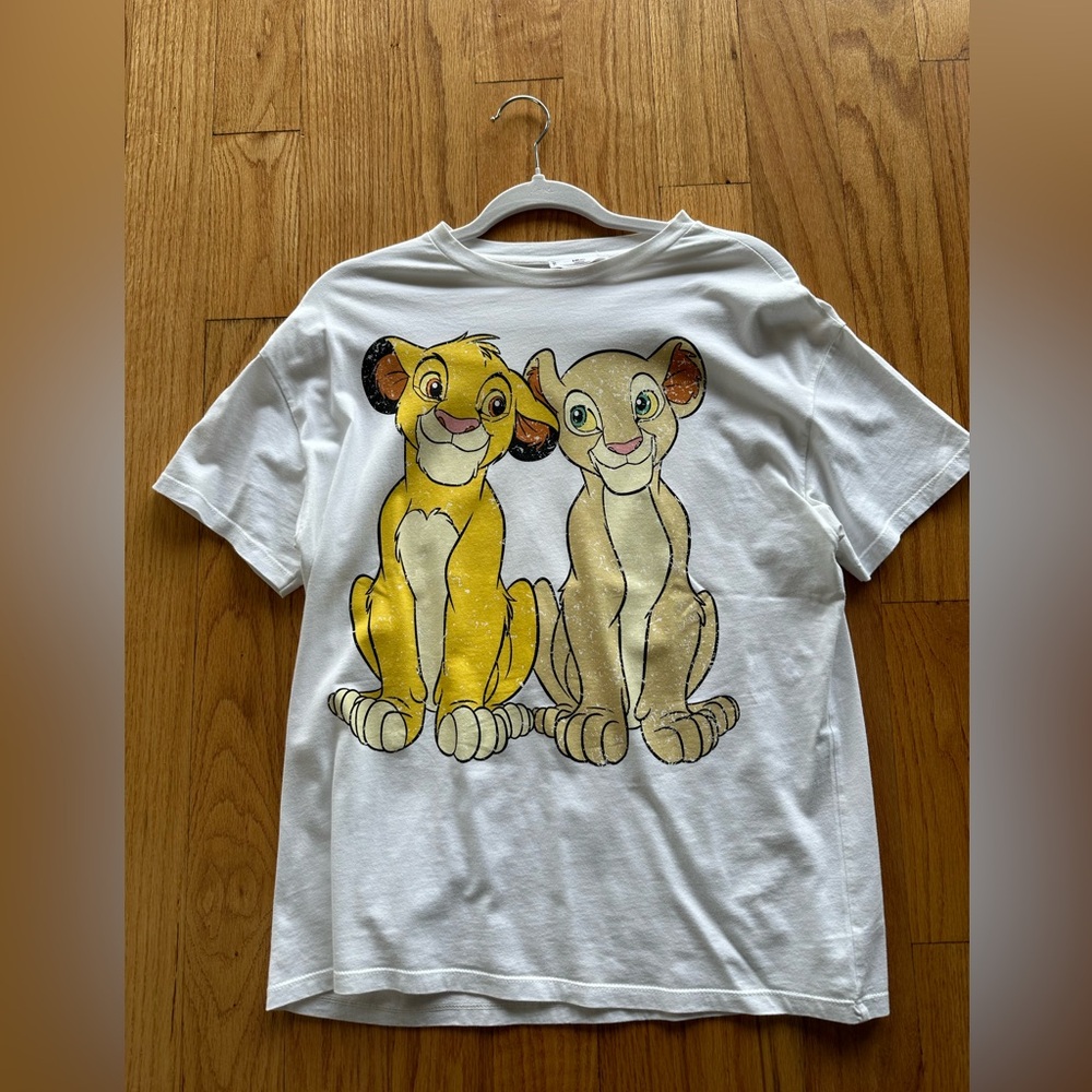 Disney t shirt with Sibma lion